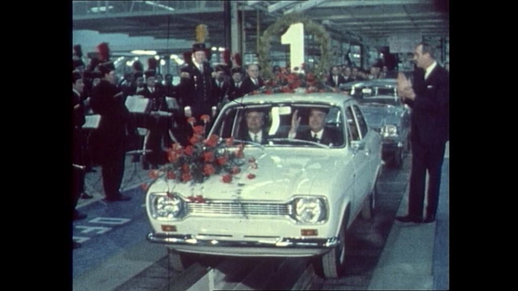 Foto: Der erste Ford läuft in Saarlouis vom Band
