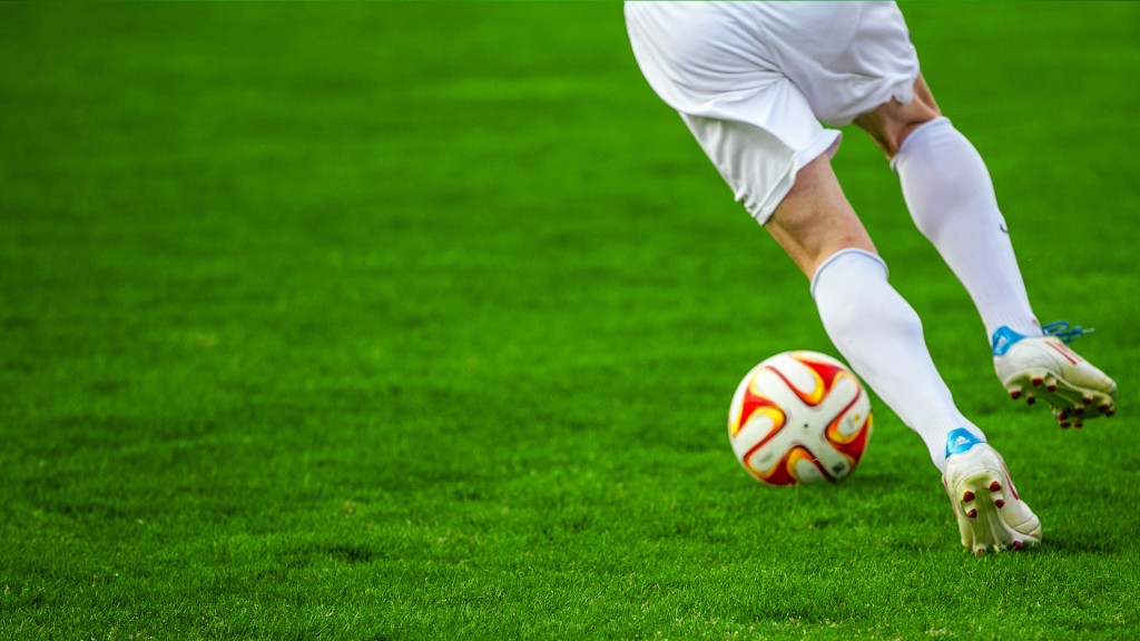 Geht es nach dem DFB, dann sollten auch die Amateurfußballerinnen und Fußballer schnell wieder regulär kicken dürfen (Archivfoto: pixabay/phillipkofler)