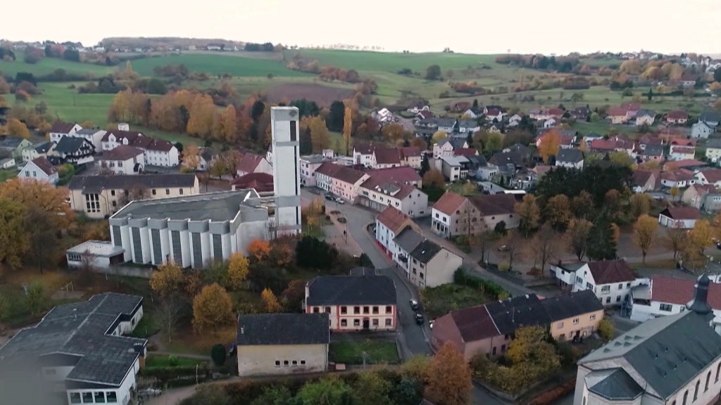 Eine ländliche Gemeinde im Saarland (Archivfoto: SR Fernsehen)