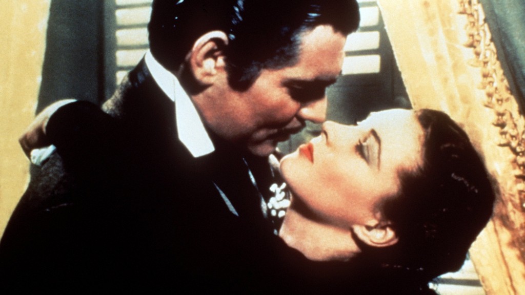 Tief in die Augen sehen sich Scarlett O'Hara (Vivien Leigh) und Rhett Butler (Clark Gable) im Film 