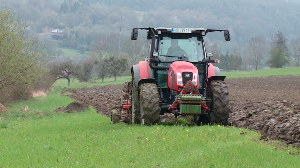 Foto: Ein Traktor auf dem Feld