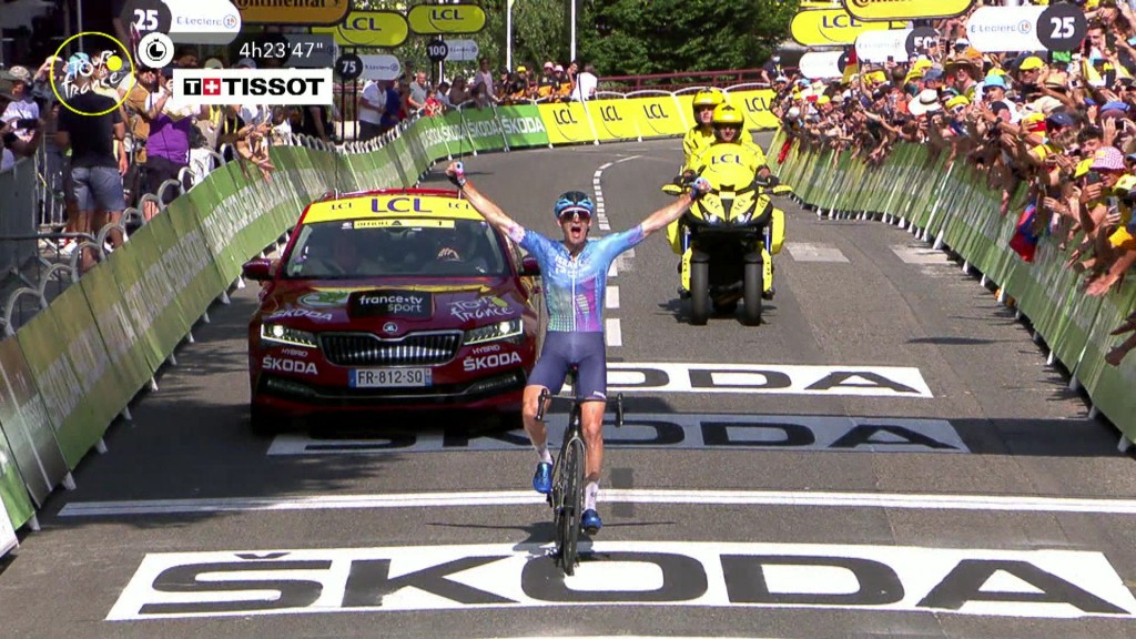 foto: Hugo Houle bei der Zieleinfahrt der 16. Etappe der Tour de Fracne