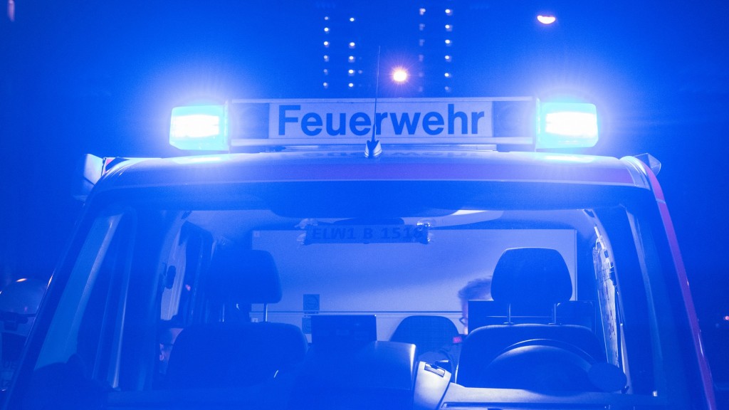 Foto: Ein Feuerwehrauto mit Blaulicht
