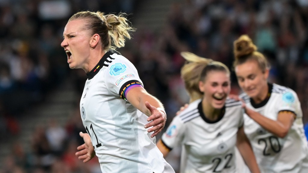 Alexandra Popp bejubelt ihr 1:0 gegen Frankreich im EM-Halbfinale