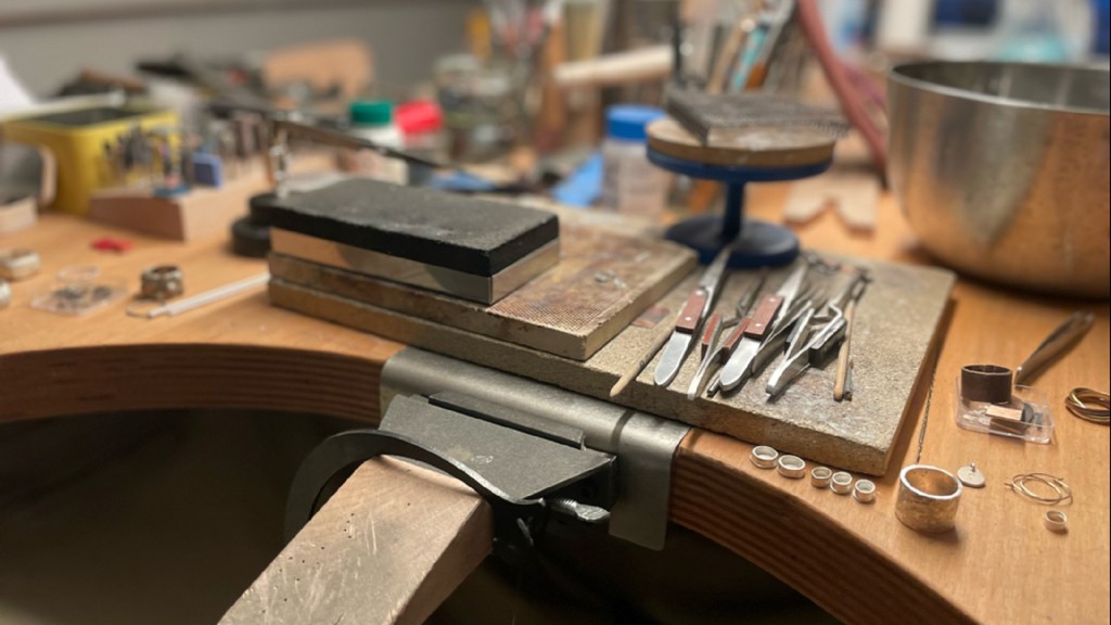 Werkstatttisch im Atelier 