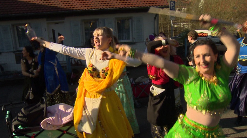 Foto: Bollywood-Gruppe in Rentrisch