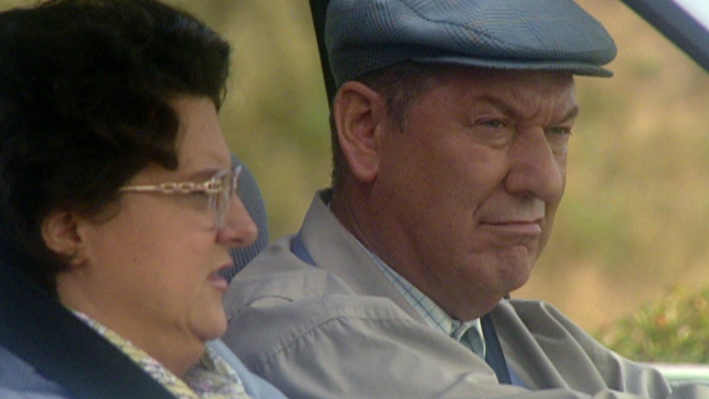 Foto: Familie Heinz Becker - Hilde und Heinz sitzen im Auto