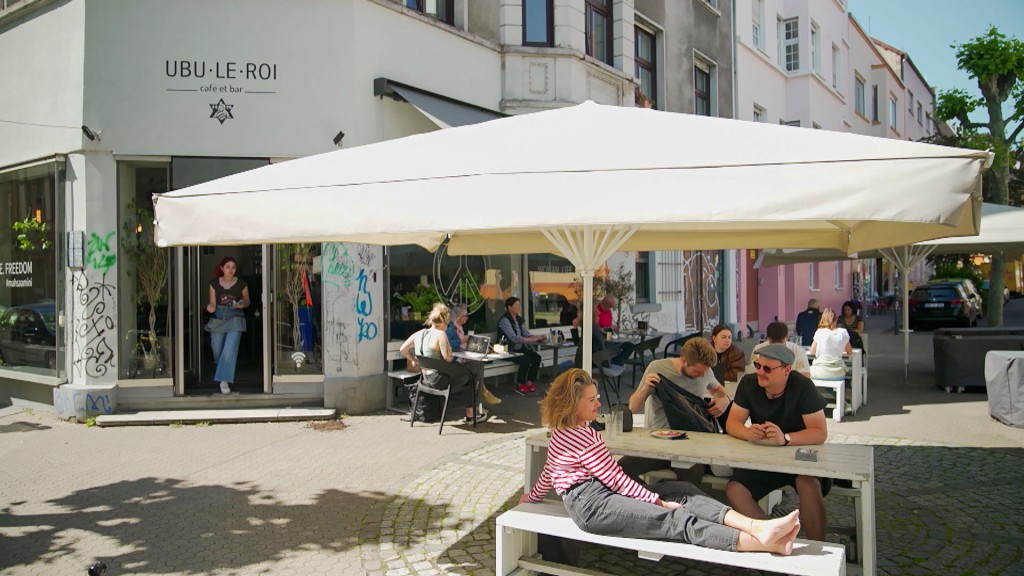 Foto: Menschen im Nauwieser Viertel