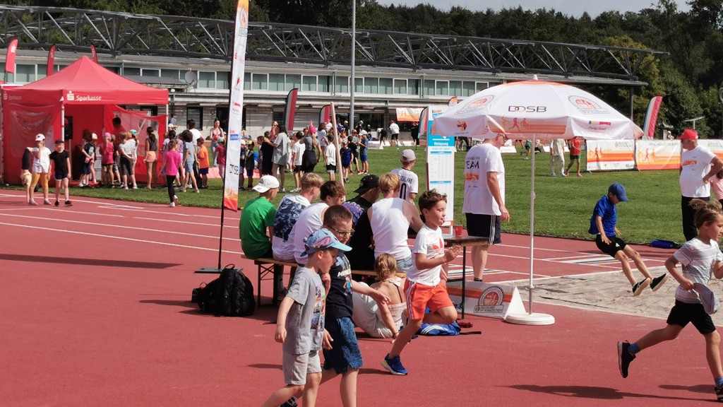  Sportabzeichen im im Hermann-Neuberger-Stadion in Saarbrücken