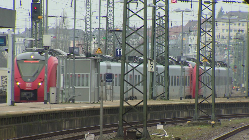 Foto: Regionalbahn in Saarbrücken