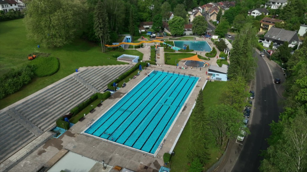 Foto: Schwimmbad in Dudweiler