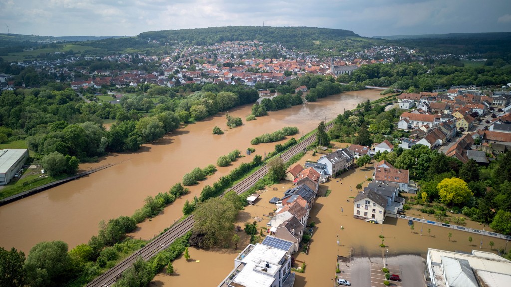 Foto: Luftaufnahme von Kleinblittersdorf bei Hochwasser am Samstag, 19. Mai 2024