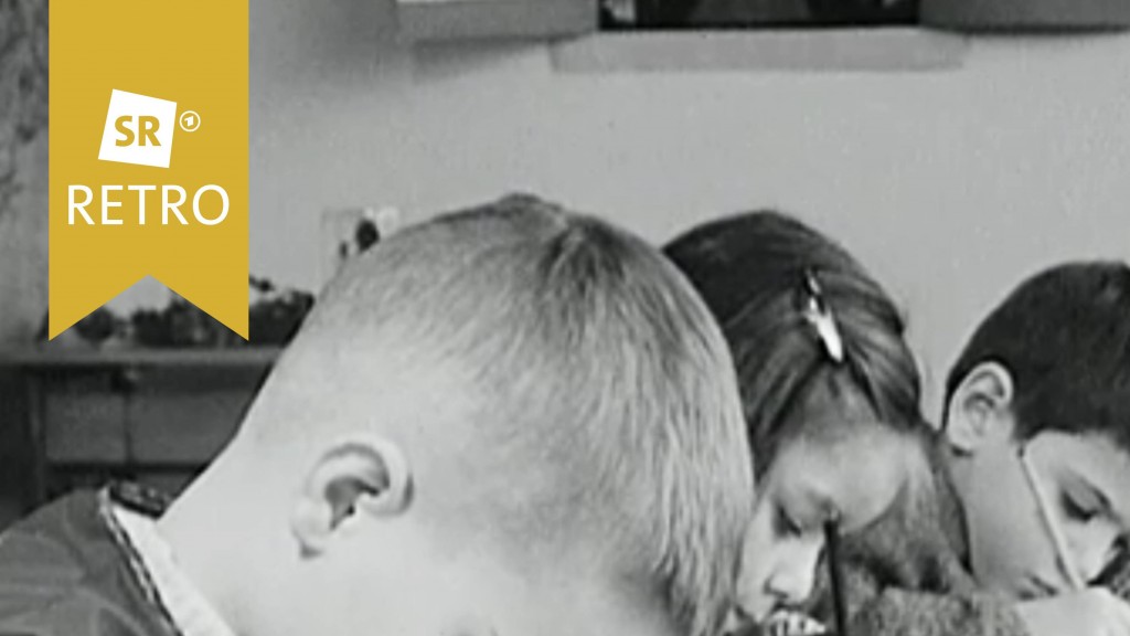Kinder auf der Schulbank