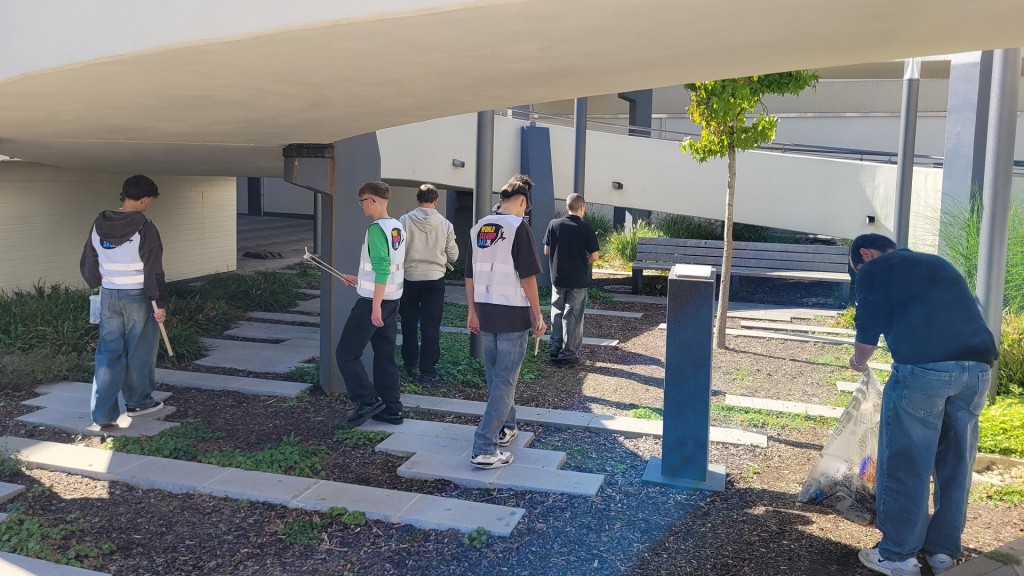 Jugendliche beim Cleanup Day in Wadern