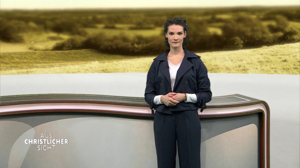 Pfarrerin Hannah Wirth im Studio