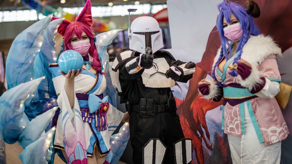 Verkleidete Besucher einer Comic- und Fantasymesse 