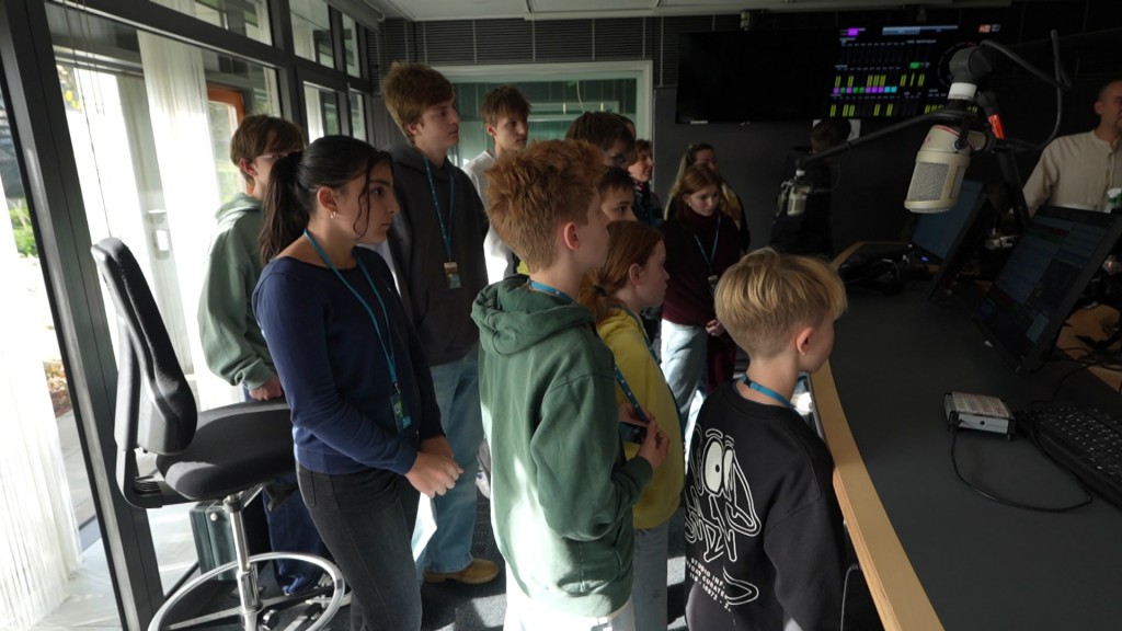 Foto: Schülerinnen und Schüler im Unser-Ding-Studio