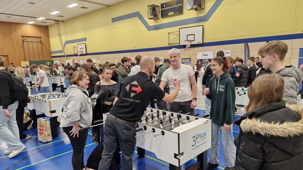 Kickerspiel bei der Jobmesse in Lebach