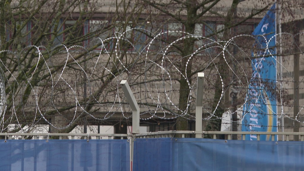 Stacheldrahtzaun am Gelände des Energieversorgers EnergieSaarLorLux
