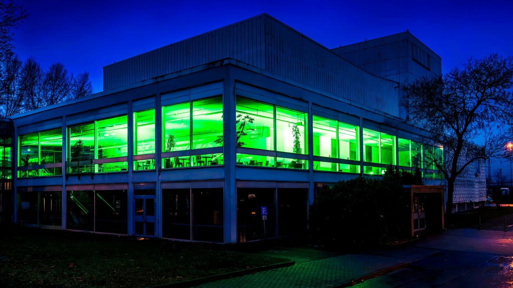 Anlässlich des bundesweiten Tages der Kinderhospizarbeit am 10. Februar 2026 wird die Stadthalle in Dillingen in grünes Licht getaucht