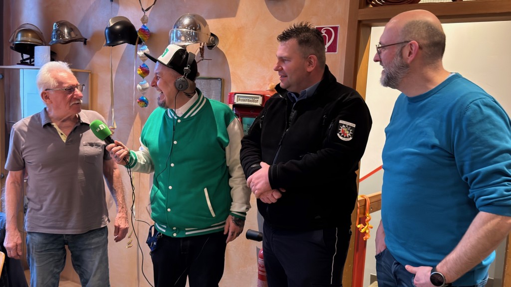 Freaky Jörn interviewt Albert Zitt zum Nachtumzug in Hassel 