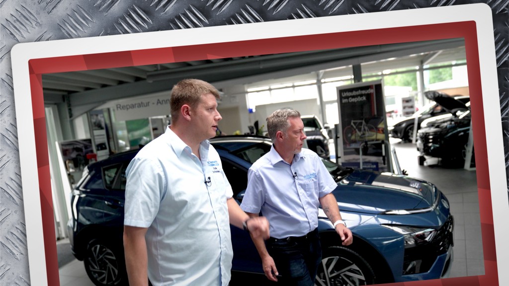 Foto: Felix Schumann im Gespräch mit Verkäufer