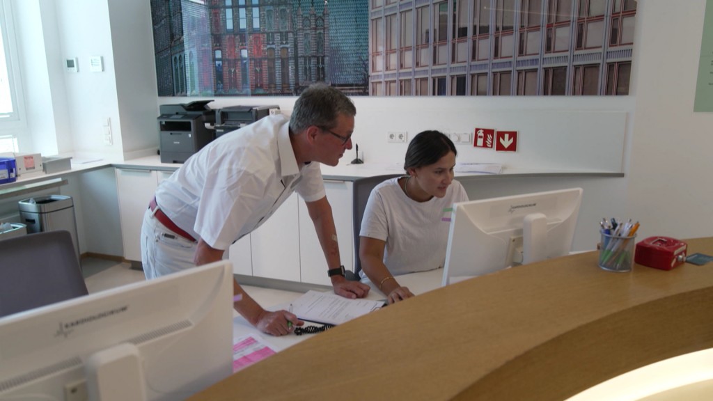 Foto: Anmeldung in einer Arztpraxis