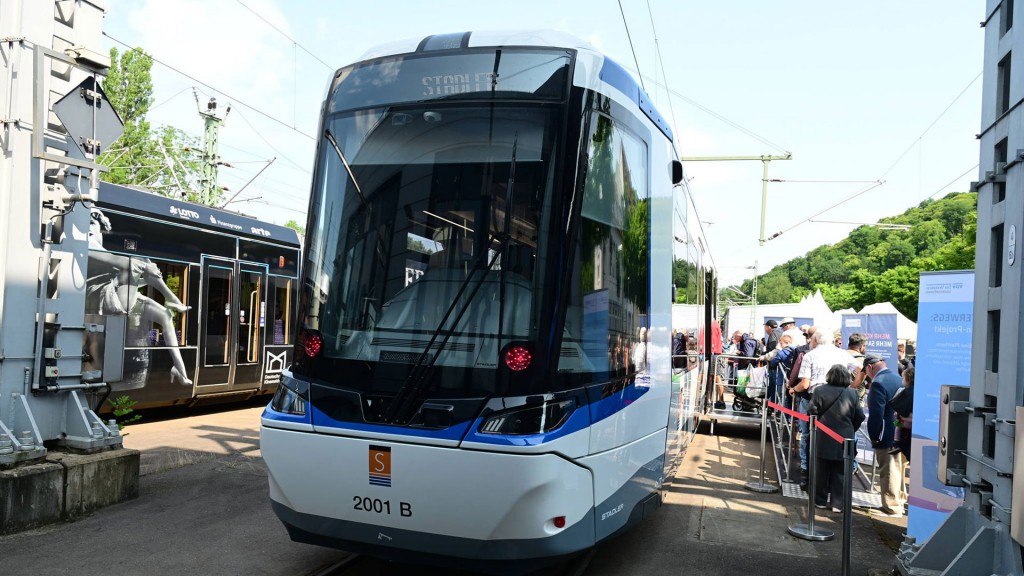 Foto: Foto: TramTrain, die neusten Generation für die Saarbahn