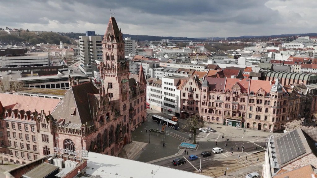 Foto: Saarbrücker Rathaus aus der Luft aufgenommen