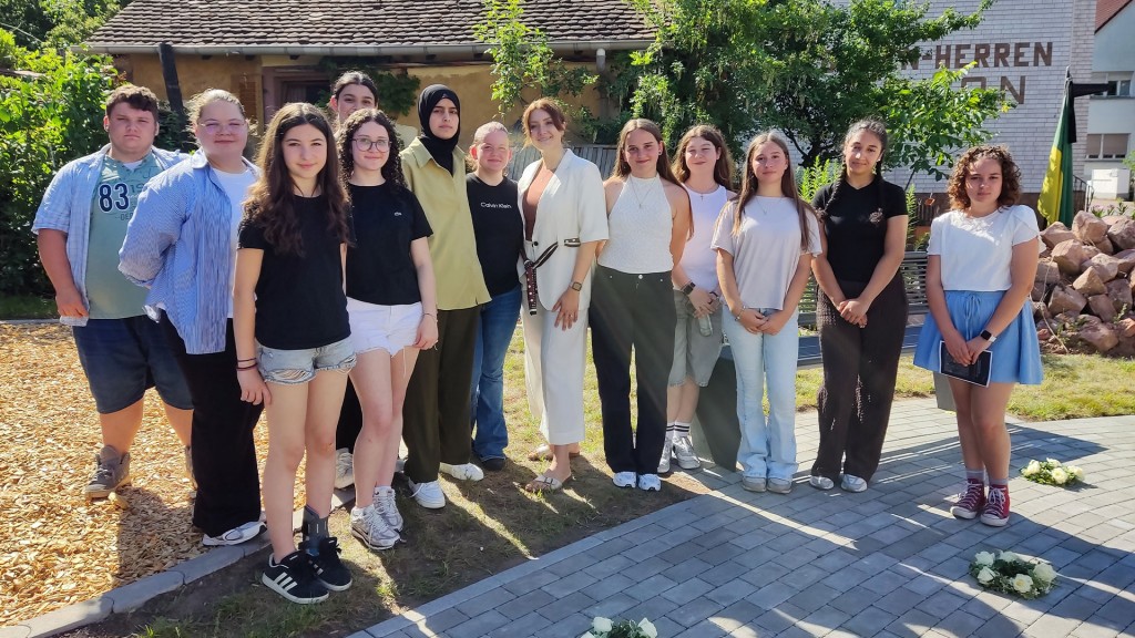 Stolpersteinverlegung mit Schülern der Galileo Schule in Bexbach