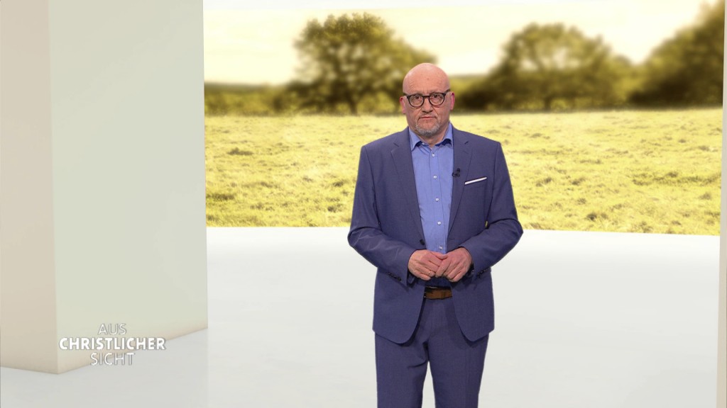 Foto: Pfarrer Jörg Metzinger im Studio