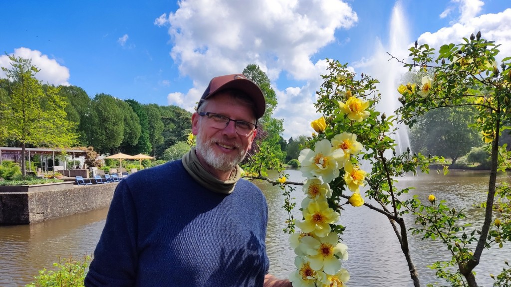 Chefgärtner des Rosengartens Zweibrücken Heiko Hübscher