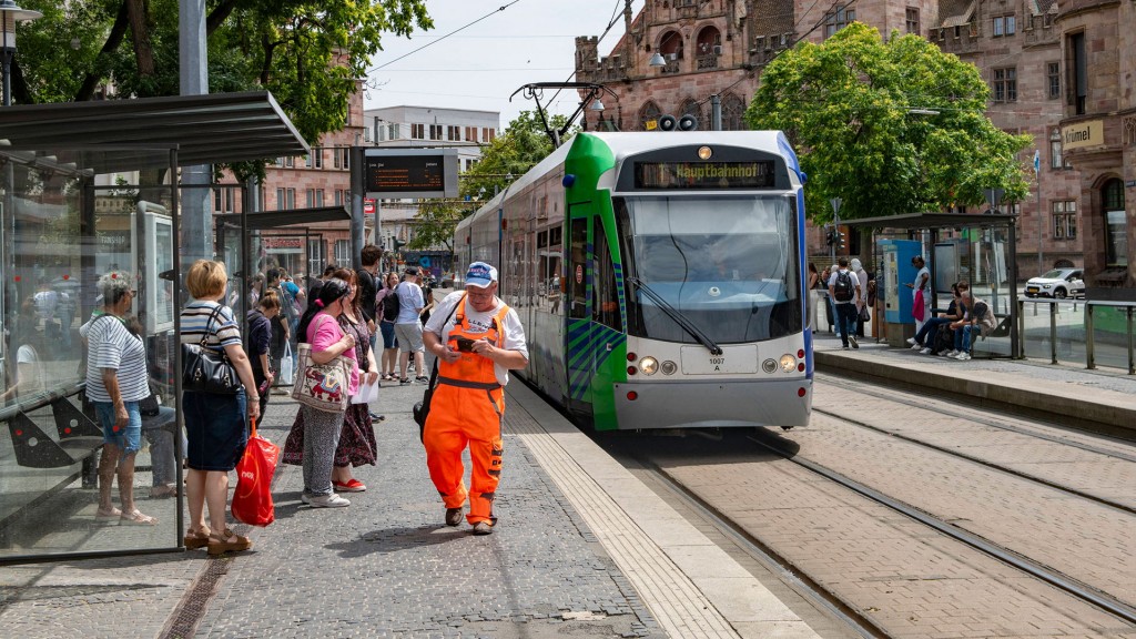 Die Saarbahn-Haltestelle an der Johanneskirche