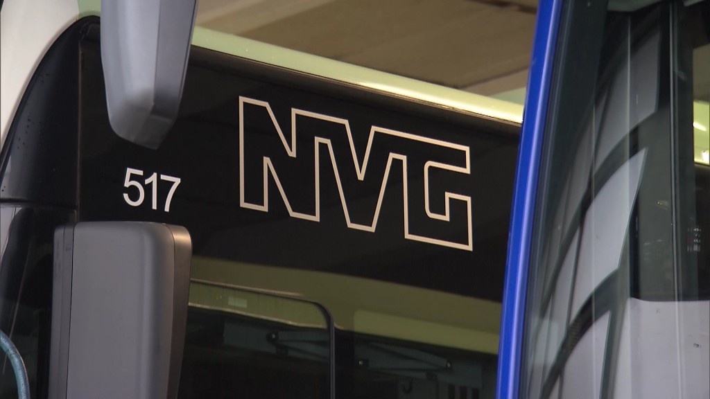 Logo NVG (Neunkircher Verkehrsbetriebe) auf einem Bus