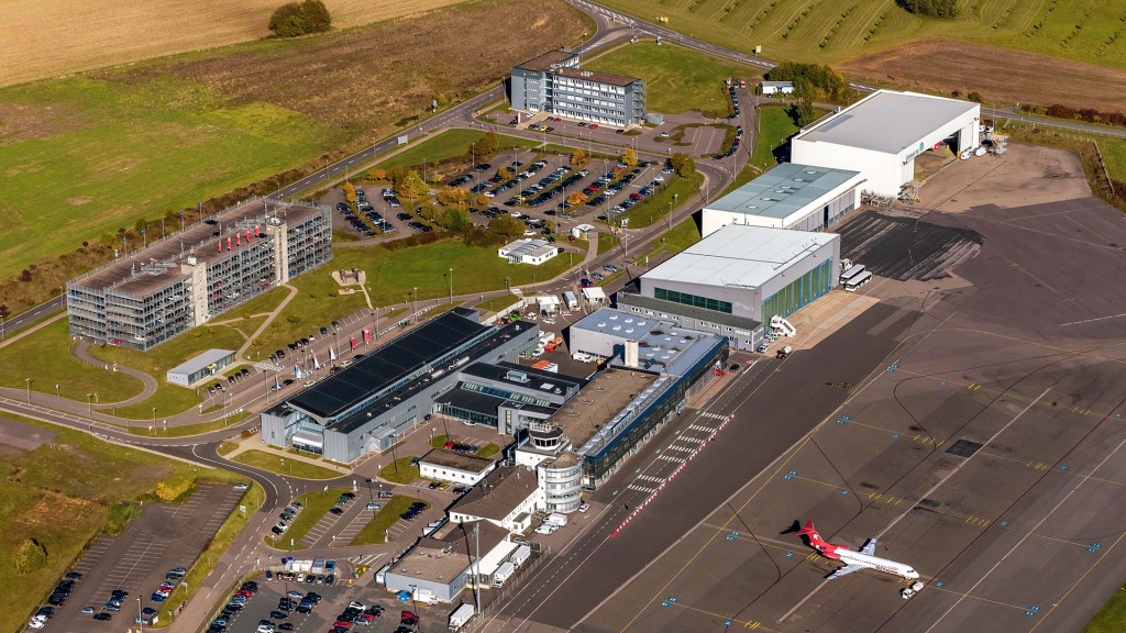 Luftbild: Flughafen Saarbrücken-Ensheim
