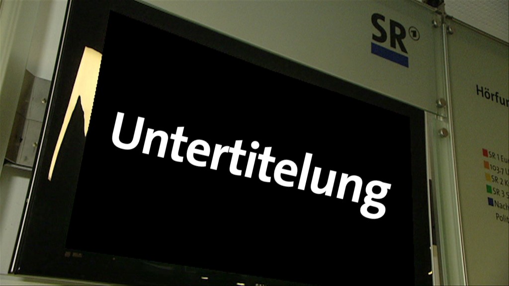 Foto: Fernseher mit der Aufschrift Untertitelung