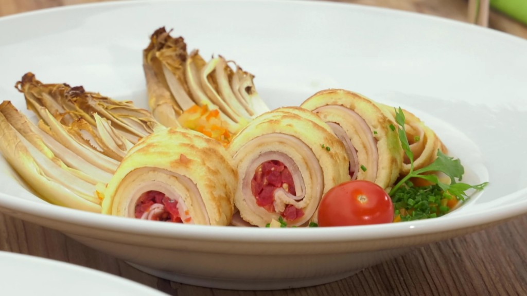 Foto: Gefüllte Pfannkuchen mit Chicorée à l'Orange