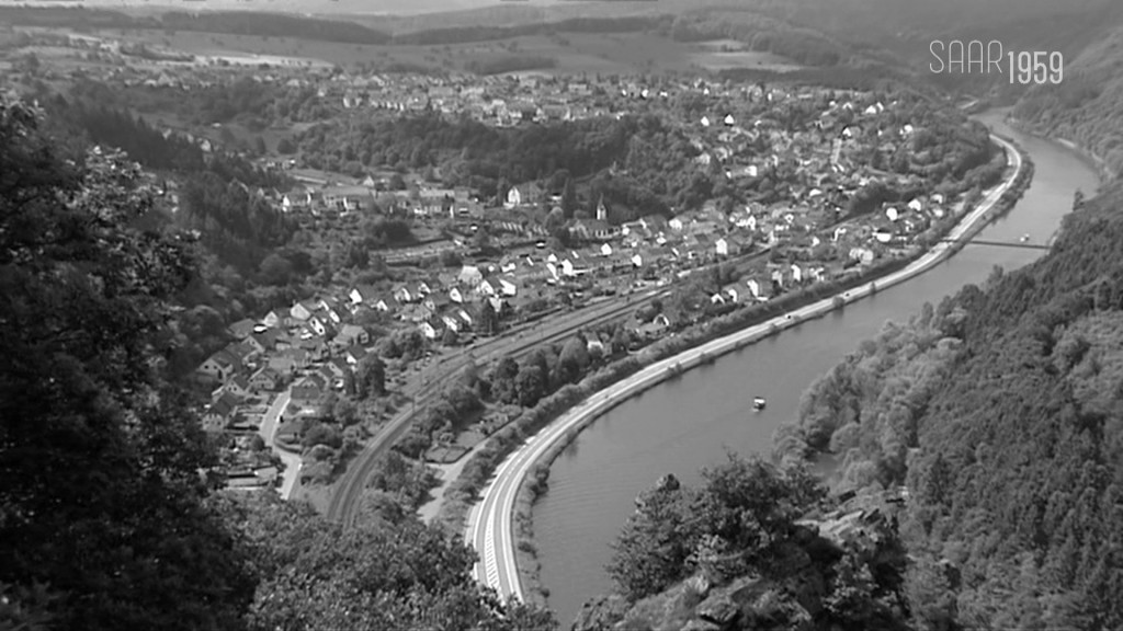Foto: 1959 - In Saarhölzbach verläuft die Bahnlinie Richtung „Reich“