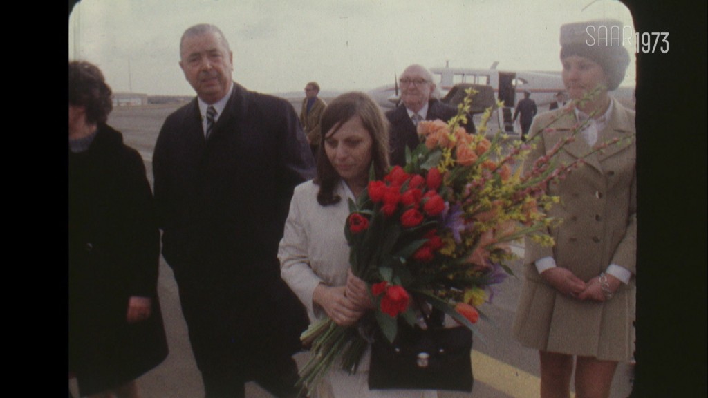 Foto: 1973 - Monika Schwinn kehrt aus der Gefangenschaft zurück