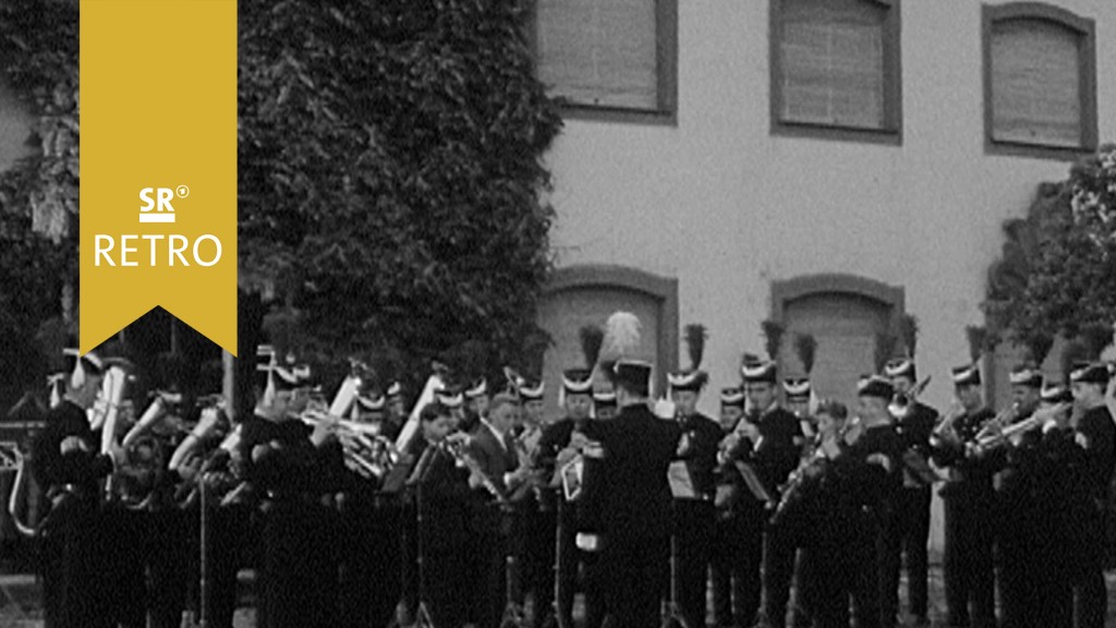 Foto: Bergkapelle musiziert (125. Jubiläum der Bergkapelle St. Ingbert)