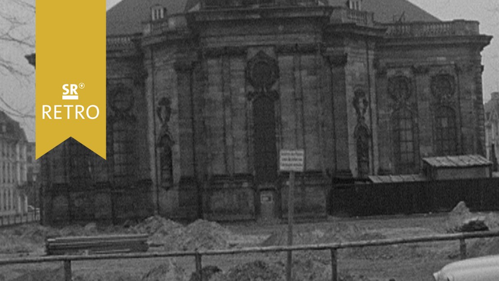 Foto: Renovierungsarbeiten am Ludwigsplatz in Saarbrücken