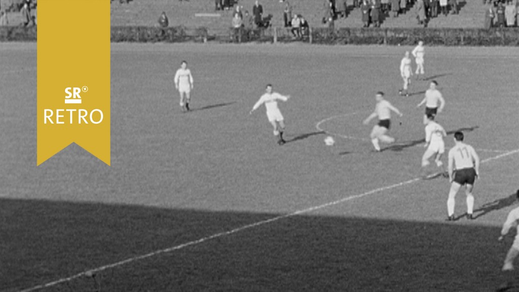 Foto: Fußball. Saar 05 Saarbrücken - Sportfreunde Saarbrücken