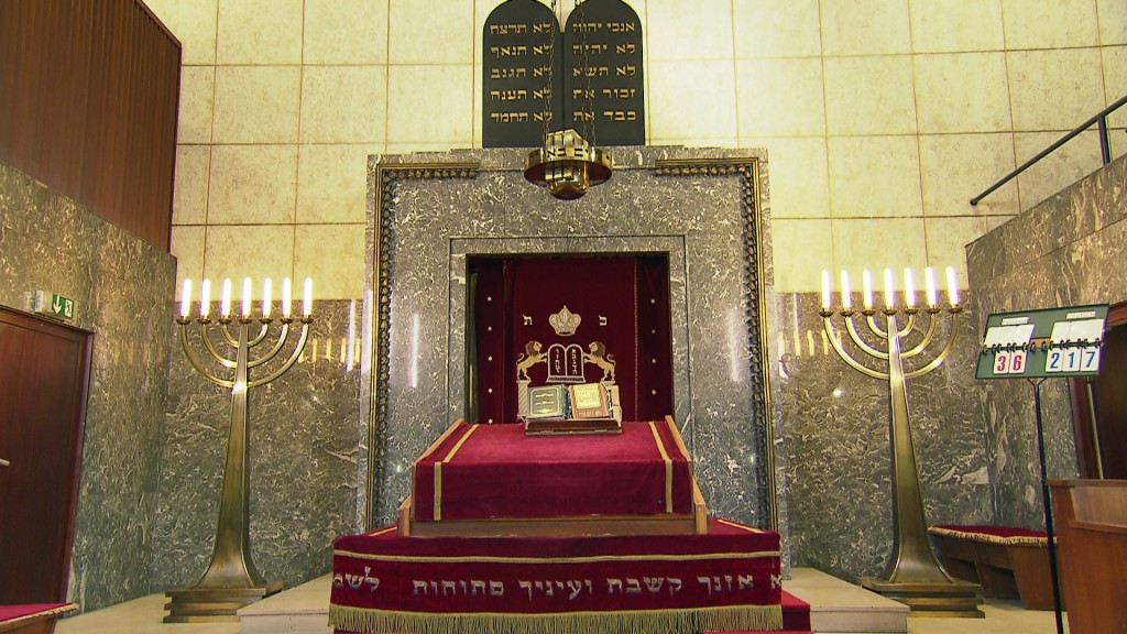 Symbolbild: Der Altar in einer Synagoge (Archivfoto: SR Fernsehen)