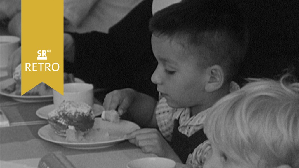 Foto: Kinder aus dem Fidelis-Haus in St. Ingbert beim Essen