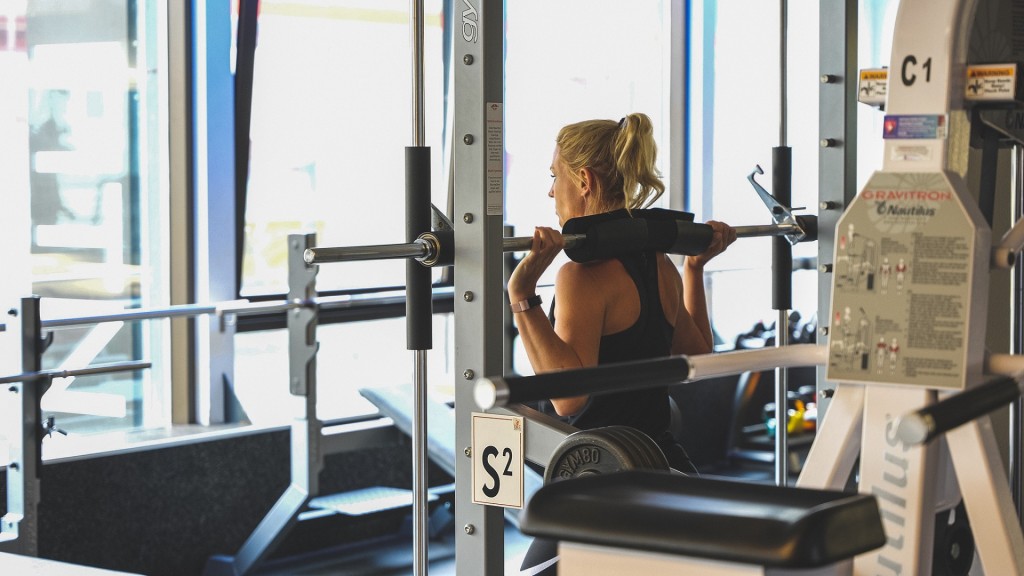 Eine Frau trainiert in einem Fitnessstudio (Foto: Felix Schneider / SR).