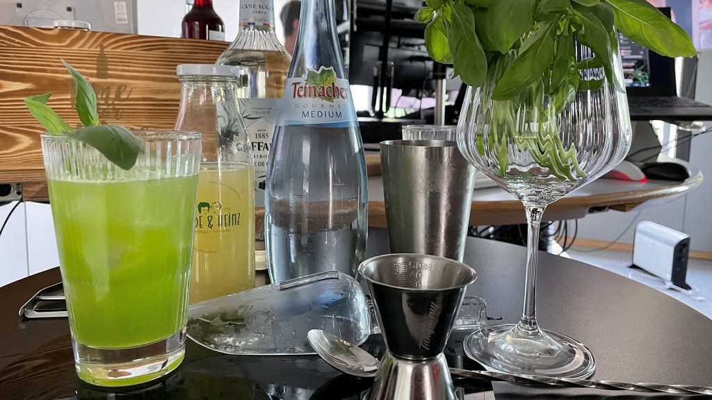 Frischer, alkoholfreier Cocktail für heiße Sommertage: Gin Basil Smash (Foto: SR 1 / Marvin Brandt)