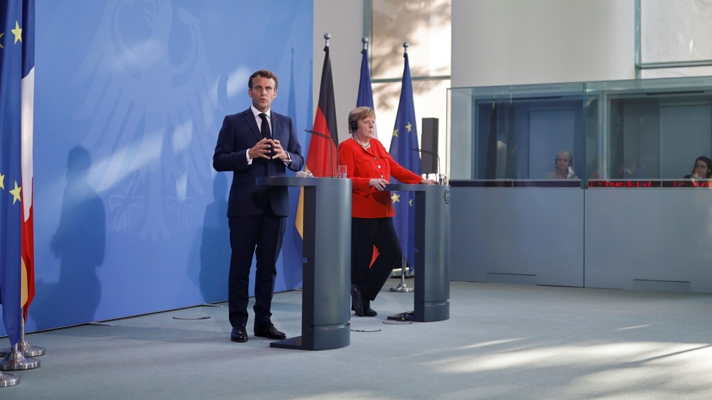 18.06.2021: Bundeskanzlerin Angela Merkel (CDU) und Frankreichs Präsident Emmanuel Macron geben zusammen vor Journalisten ein Statement ab. Die beiden treffen sich, um u.a. den EU-Gipfel in Brüssel Ende Juni vorzubereiten (Foto: picture alliance/dpa/Reu