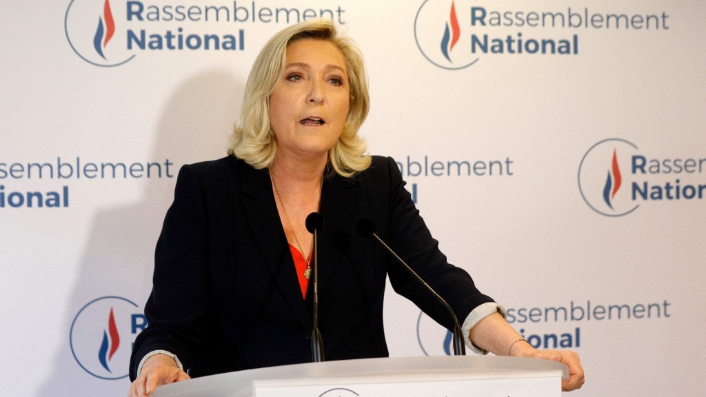 Marine Le Pen , die Vorsitzende der französischen Partei Rassemblement National (RN) und Parlamentsabgeordnete in Frankreich (Foto: picture alliance/dpa/AFP | Geoffroy Van Der Hasselt)