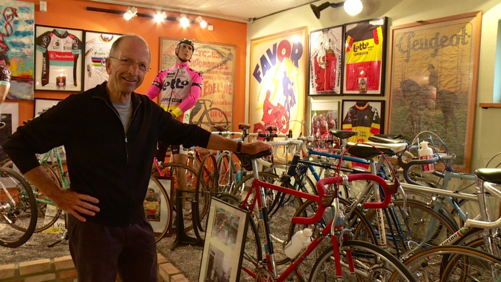 Foto: Philippe Tibesar in seinem Fahrradmuseum