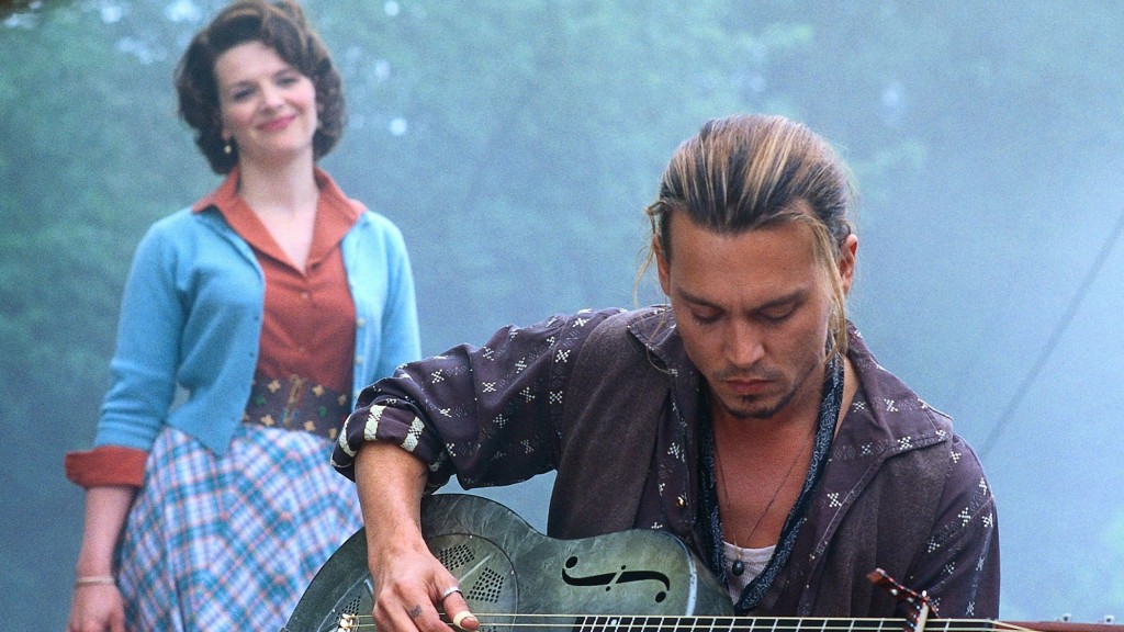 Juliette Binoche und Johnny Depp in einer Szene aus 
